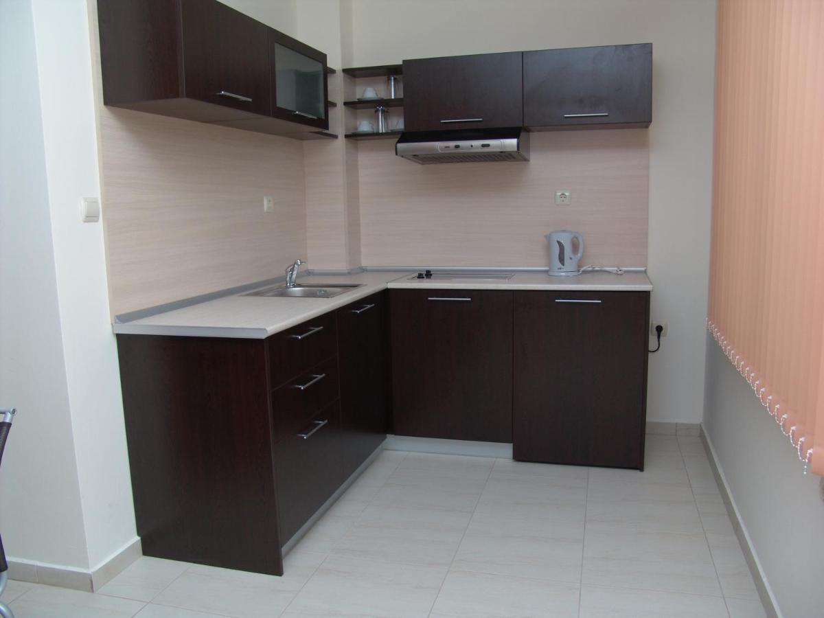 Апартаменти Съни Бей Pantai Sunny Luaran gambar